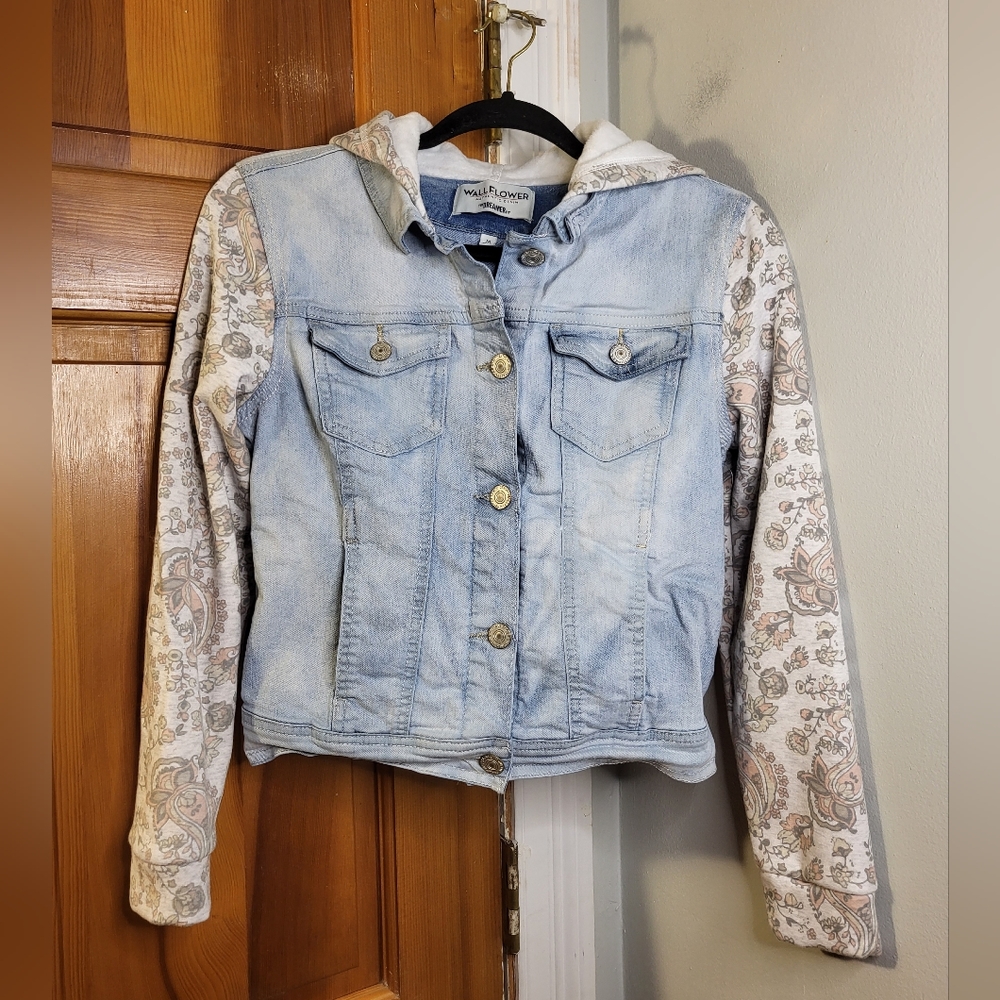 Wallflower Juniors Dreamer Fit Denim and Fleece Jacket